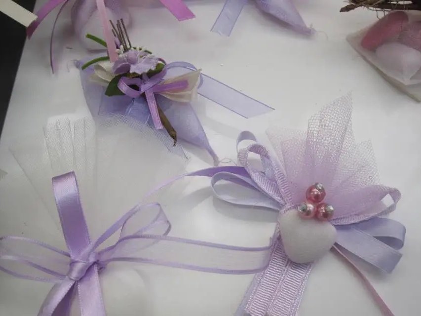 Tulle, nastri e sacchetti per bomboniere fai da te nel negozio di Terni